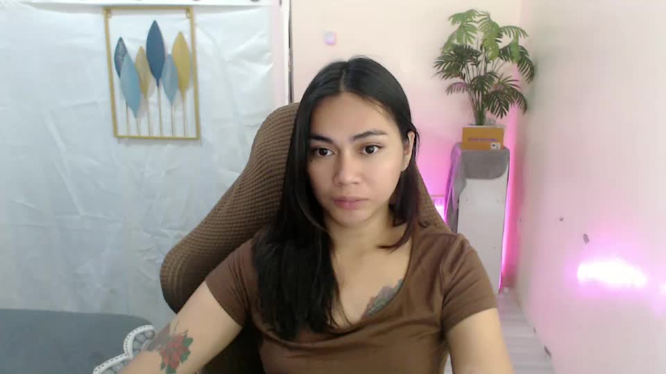 urasian_erica Webcam Chat June 25, 2026