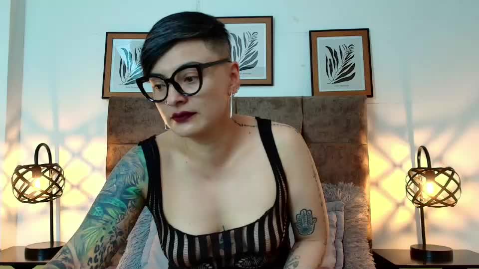 kat_paradisse Webcam Chat June 25, 2026