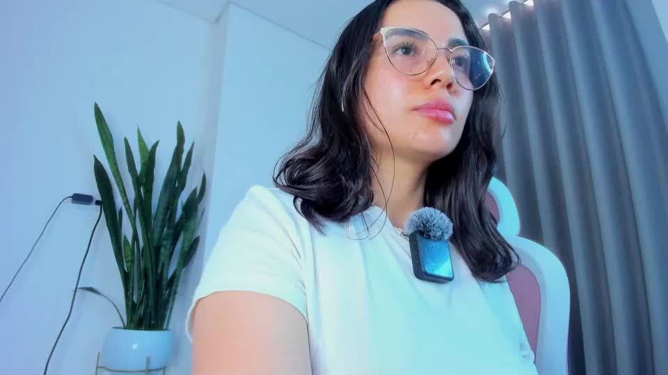 sara_ospina22 Webcam Chat June 25, 2026