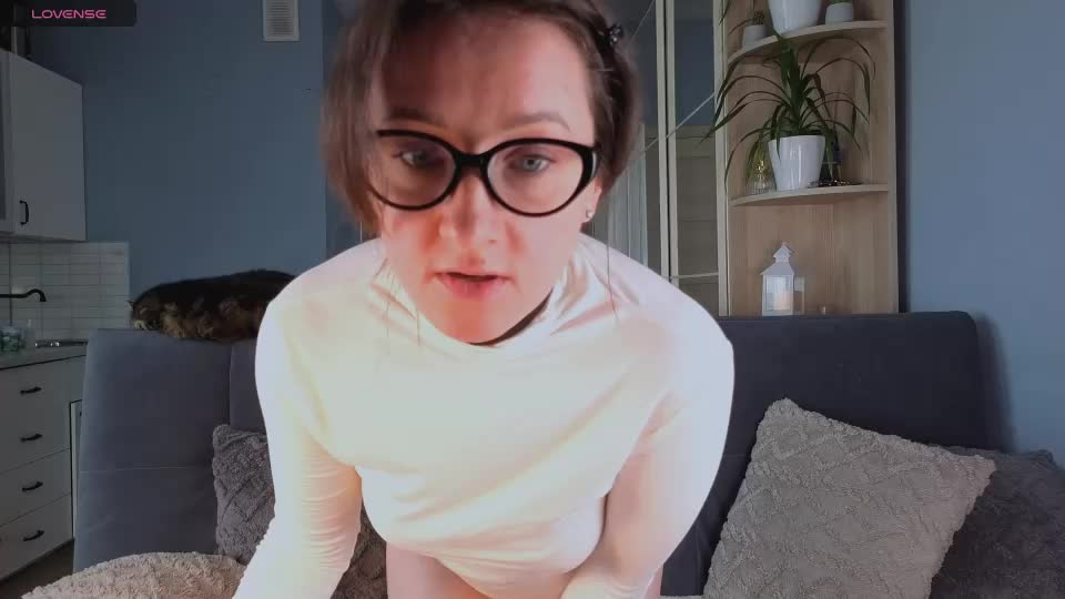 goldencrystaal Webcam Chat June 25, 2026