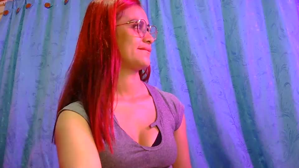 tiiny_emiily Webcam Chat June 27, 2026