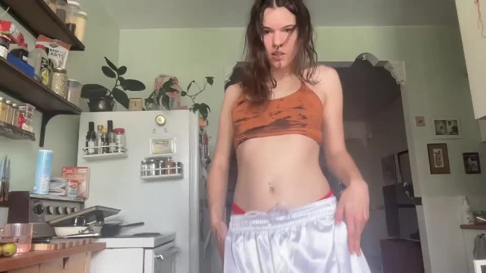 sky_lounge Webcam Chat June 25, 2026