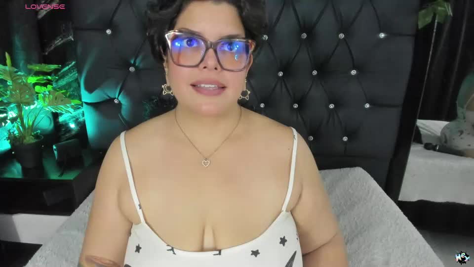goddess_arethaozz Webcam Chat June 25, 2026