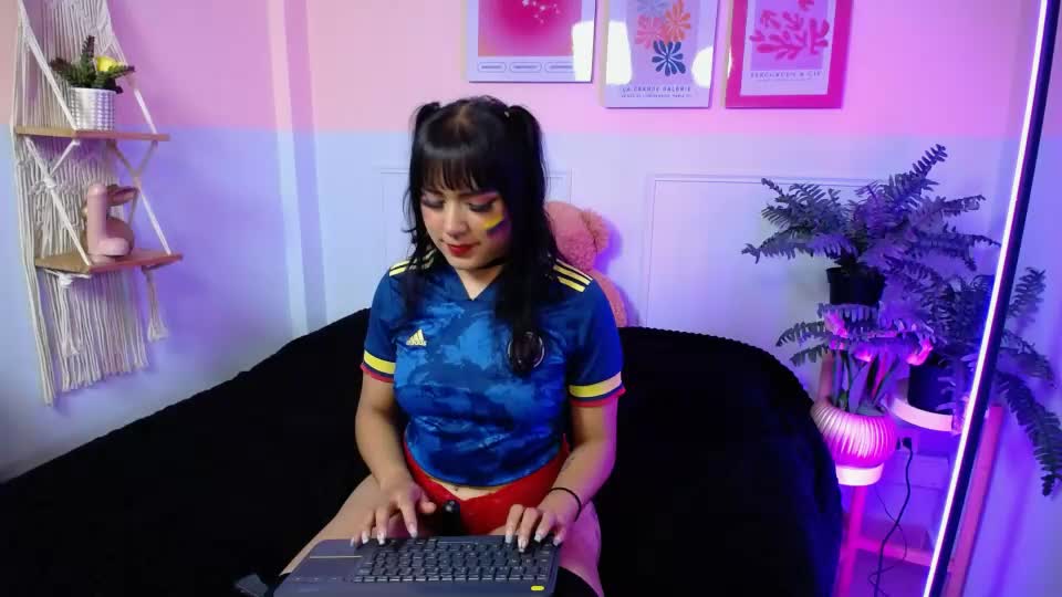 sophie_benet_ Webcam Chat June 24, 2026