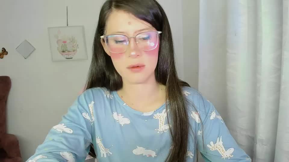 zooeybelair Webcam Chat June 25, 2026