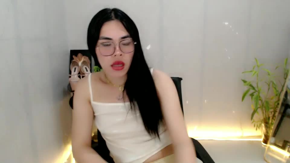 enchantress_mia03 Webcam Chat June 25, 2026