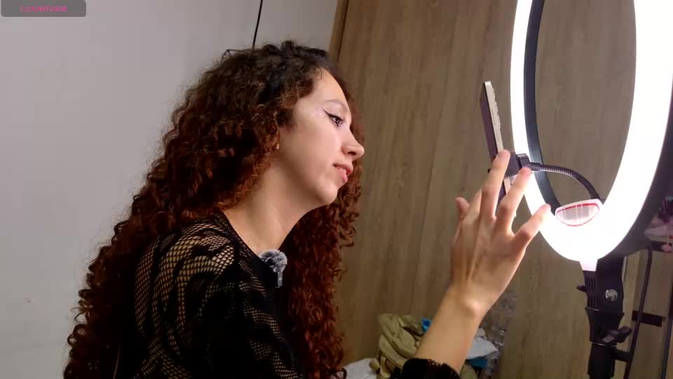 aslysande Webcam Chat June 25, 2026