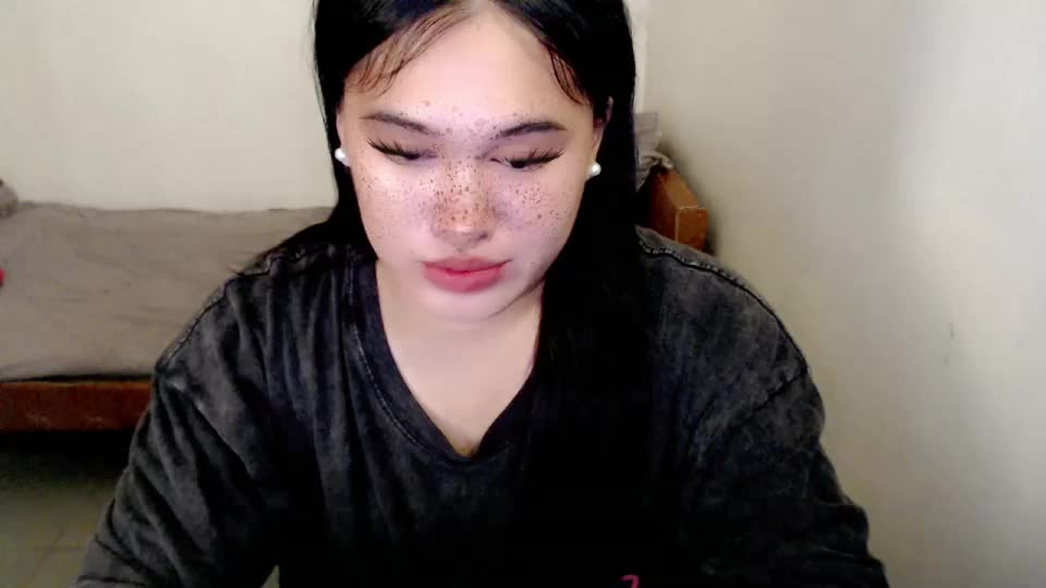 fairy_cuddle Webcam Chat June 25, 2026