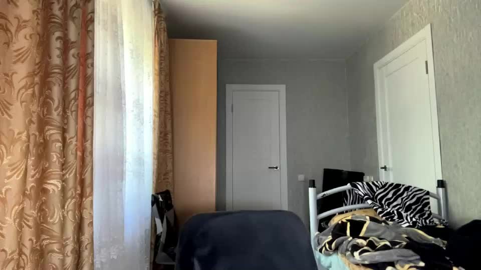 honeyaskren Webcam Chat June 25, 2026