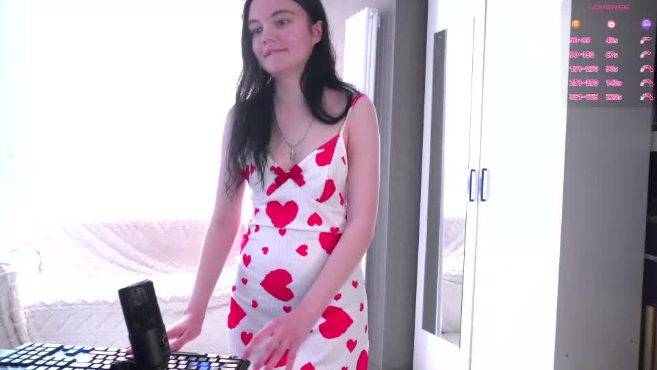 emmasmall Webcam Chat June 25, 2026