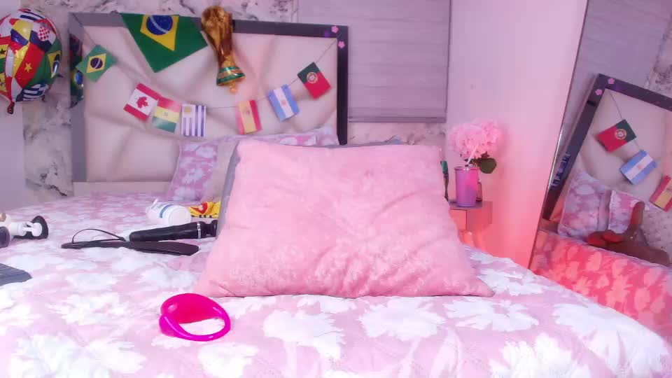 lili_jhonson Webcam Chat June 25, 2026