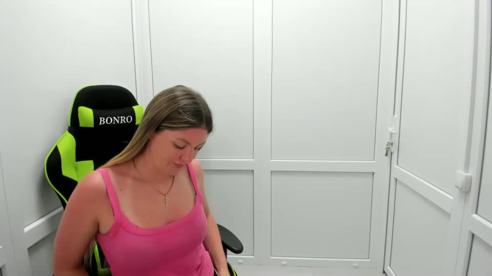 madison_smile Webcam Chat June 25, 2026