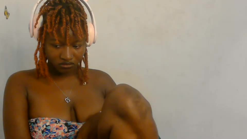 fariha_babyy Webcam Chat June 27, 2026
