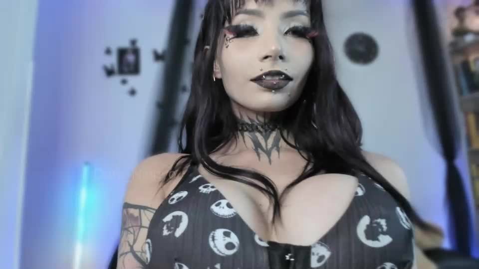 dark_ningyo Webcam Chat June 25, 2026