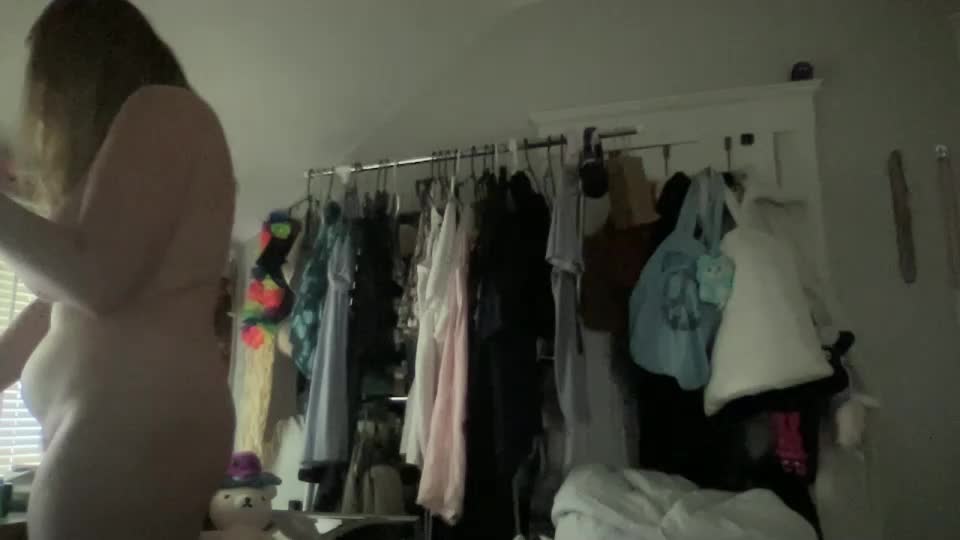 lilianlovess Webcam Chat June 25, 2026