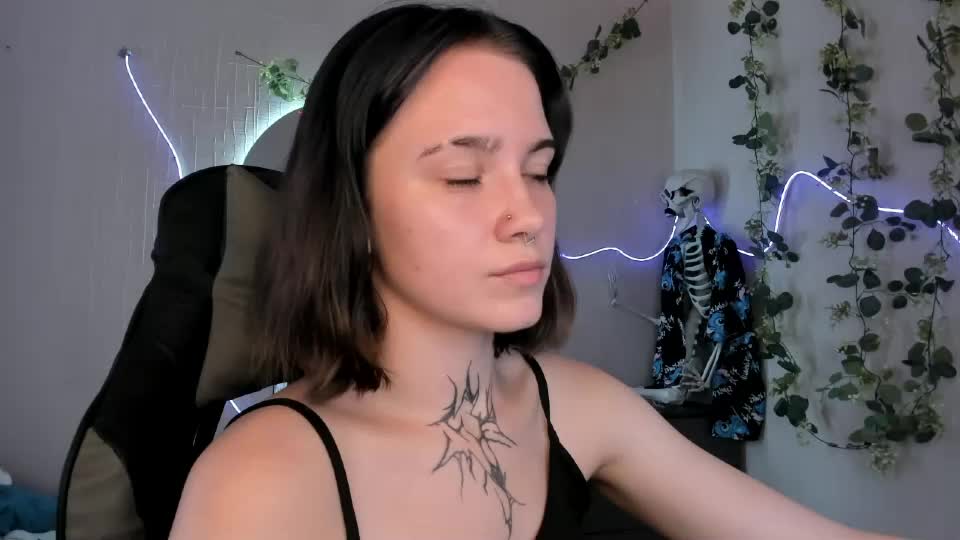 elastikiss Webcam Chat June 28, 2026