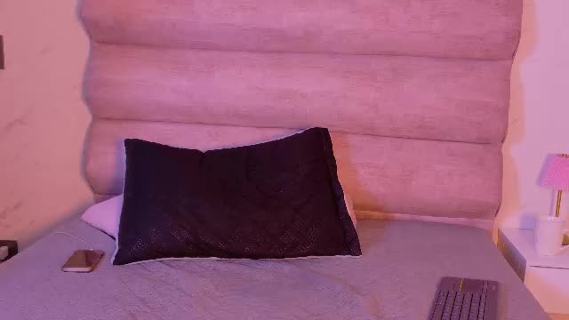 diamond_pierce Webcam Chat June 14, 2026