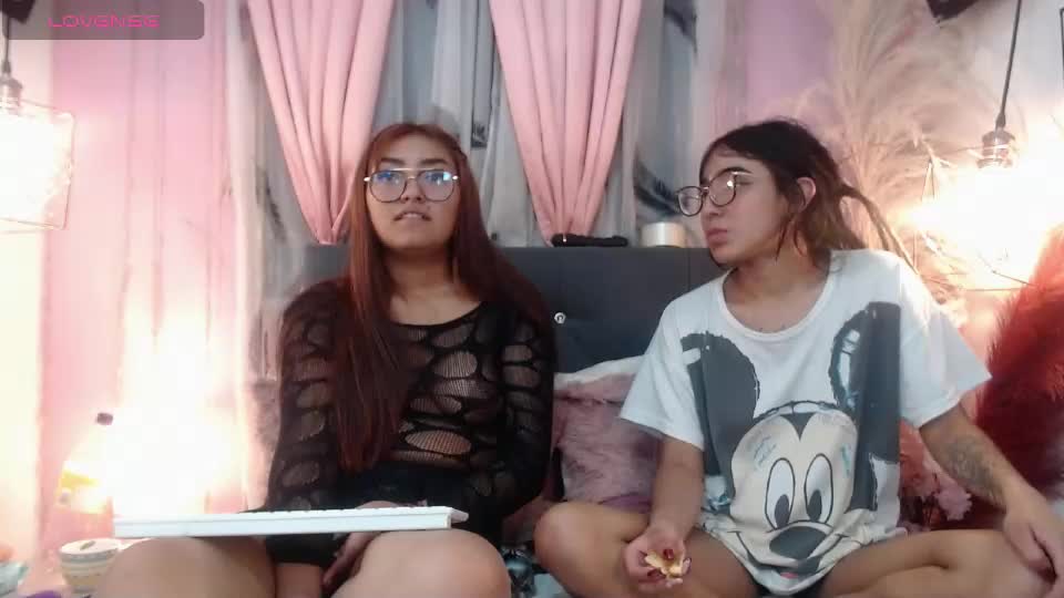 honey_lesbian_hott777 Webcam Chat June 27, 2026