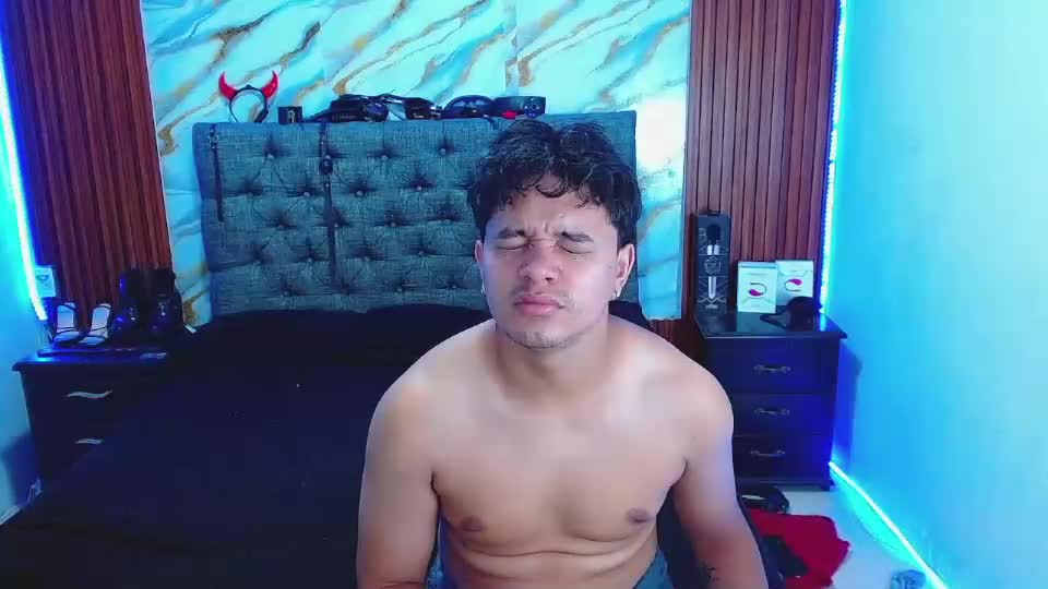 crisandmery Webcam Chat June 24, 2026