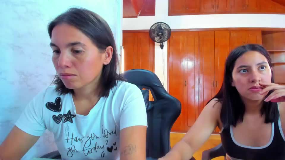 emily_and_soffy Webcam Chat June 26, 2026