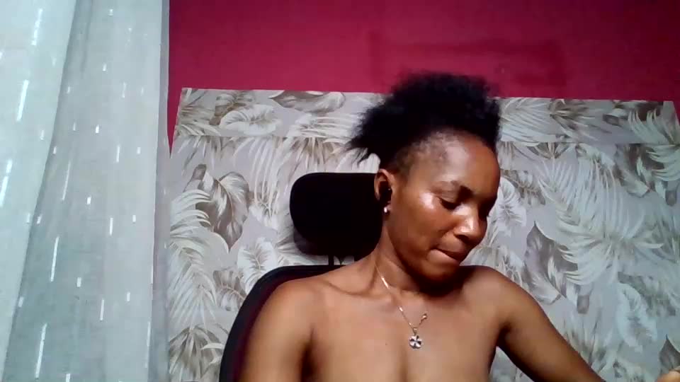 sexydoll32 Webcam Chat June 29, 2026