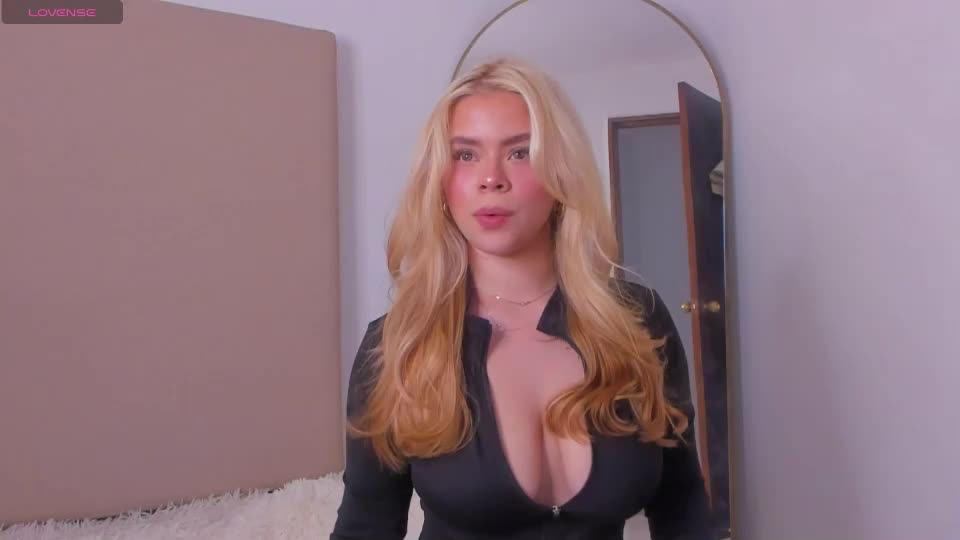 alesssia_moon Webcam Chat June 28, 2026