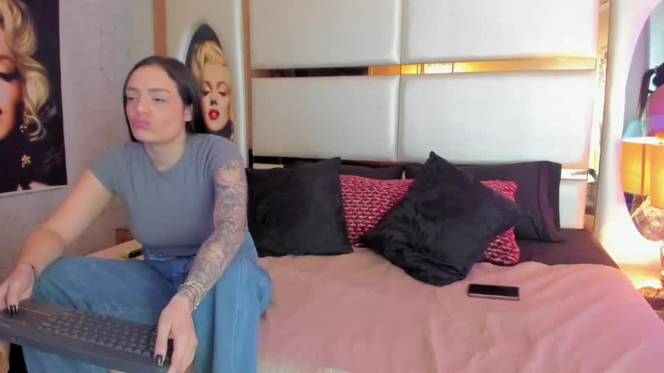 celeste_starsss Webcam Chat June 24, 2026
