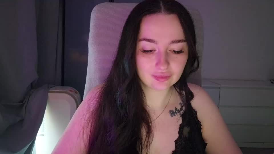 baby_girl_2028 Webcam Chat June 28, 2026