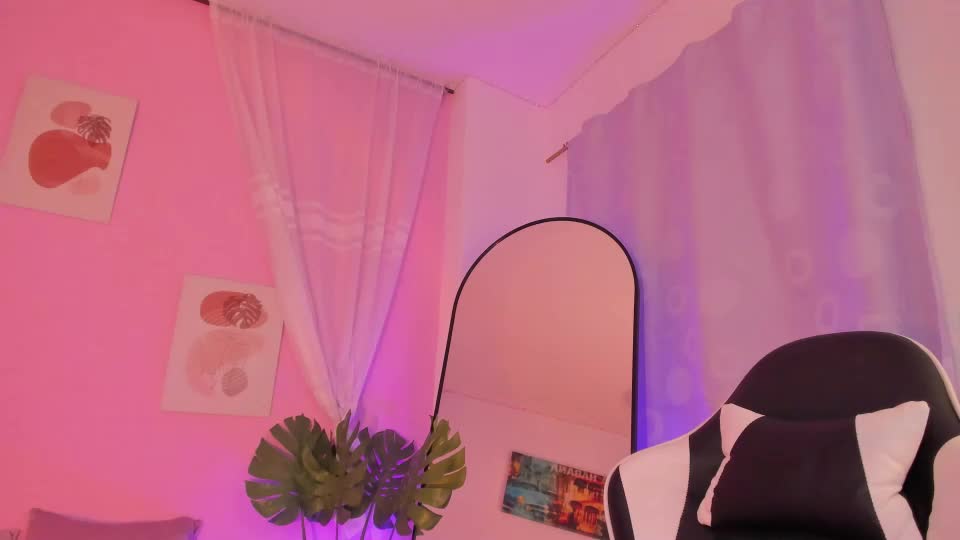 honey_m0on Webcam Chat June 28, 2026