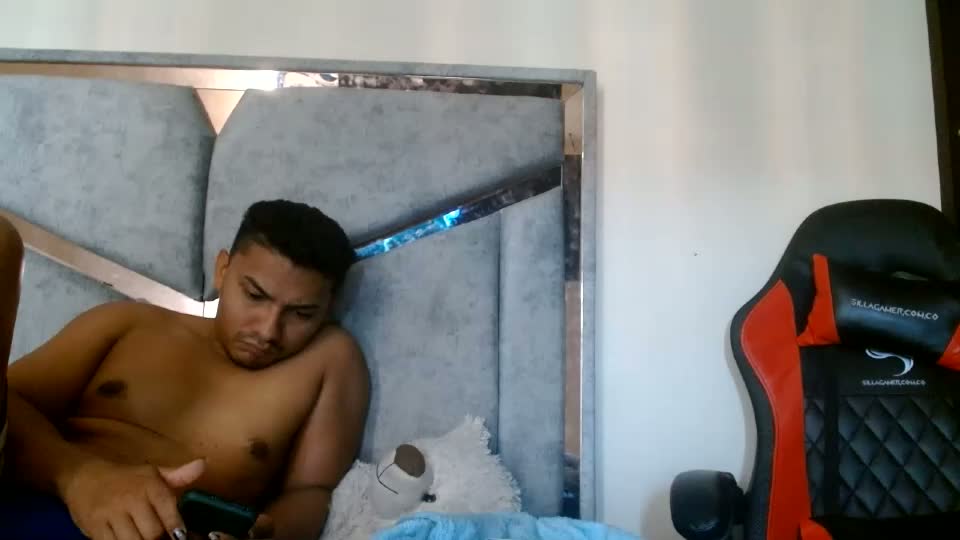 alexvsluisa Webcam Chat June 23, 2026