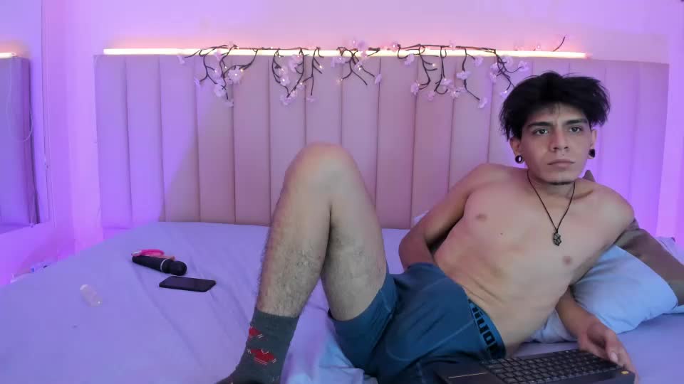 abrilandjulian Webcam Chat June 26, 2026