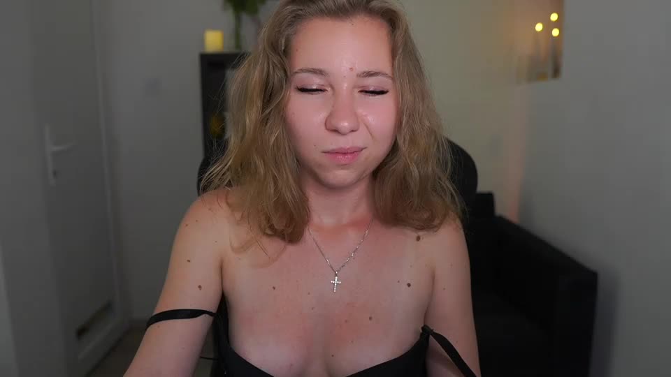 vivienvance18 Webcam Chat June 22, 2026