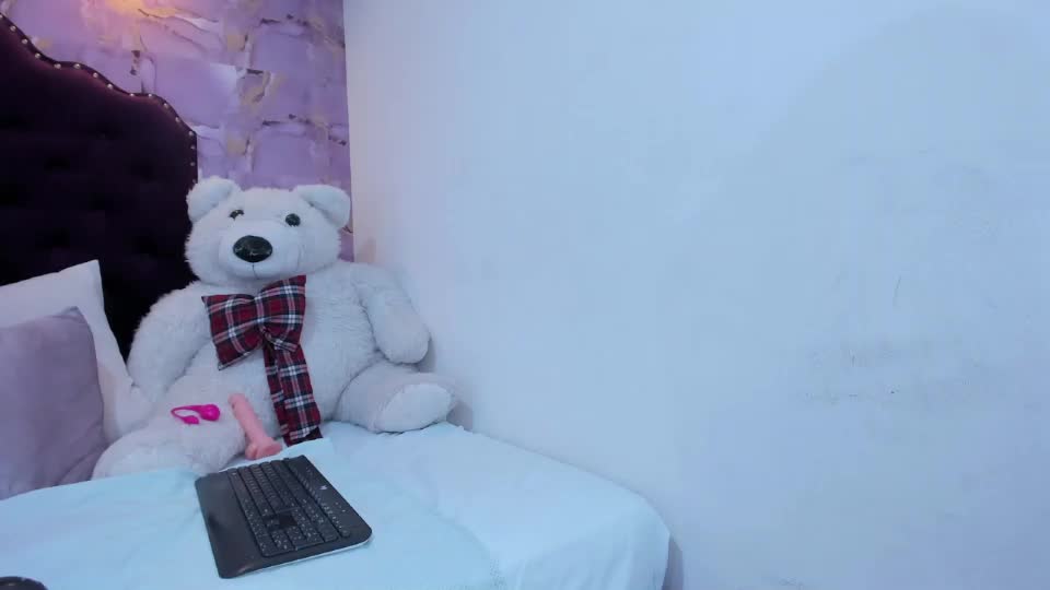 luna_bloomm_ Webcam Chat June 29, 2026