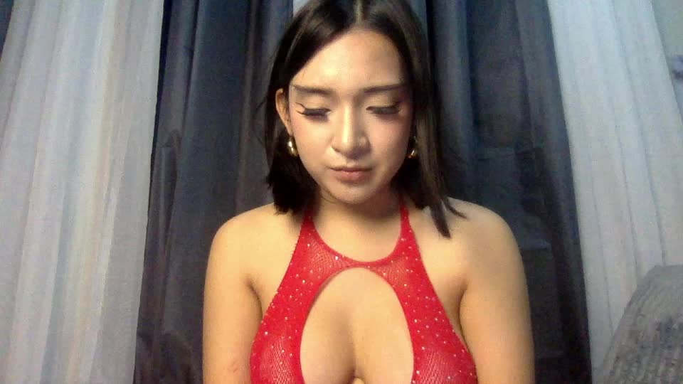 kimhugeisforyou Webcam Chat June 29, 2026