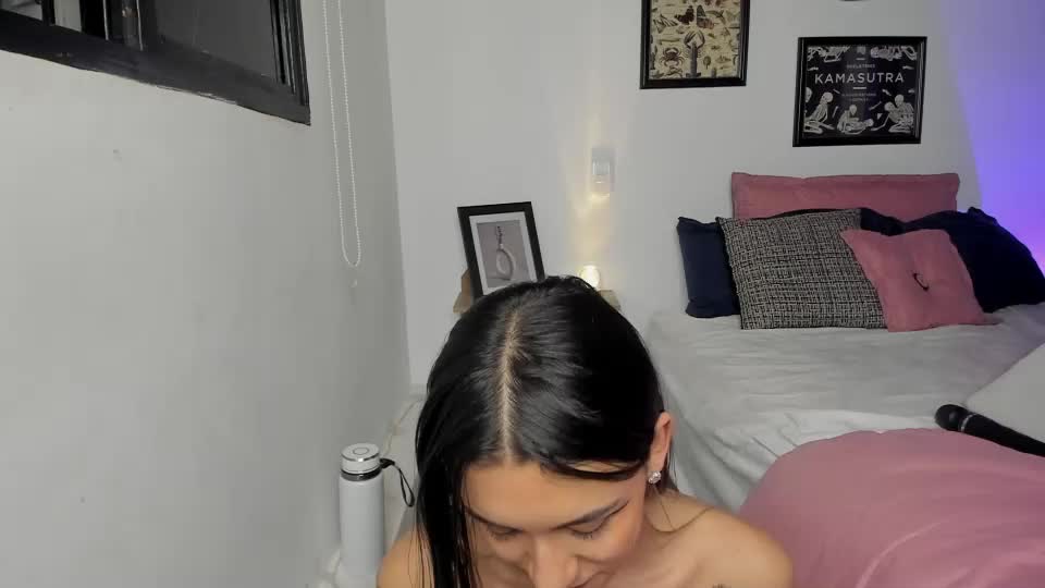charlotte_queeen Webcam Chat June 22, 2026