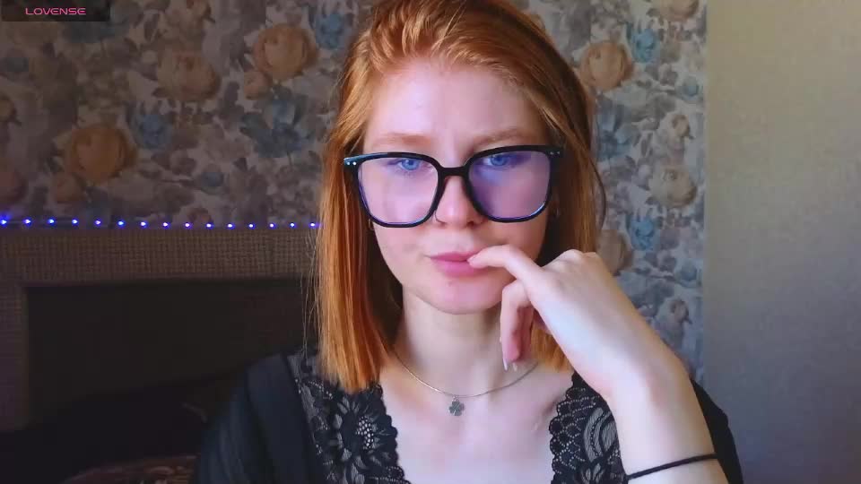juli_ginger Webcam Chat June 28, 2026