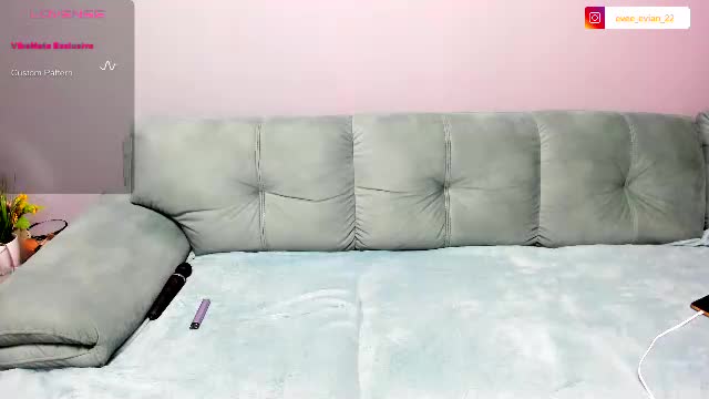 eveeevian Webcam Chat June 14, 2026