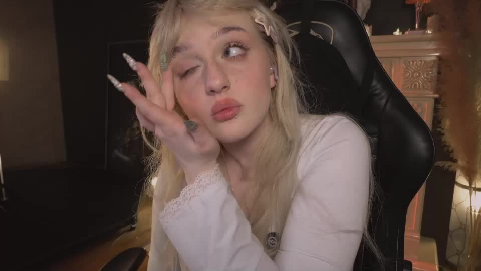 snowflakeskitty Webcam Chat June 29, 2026