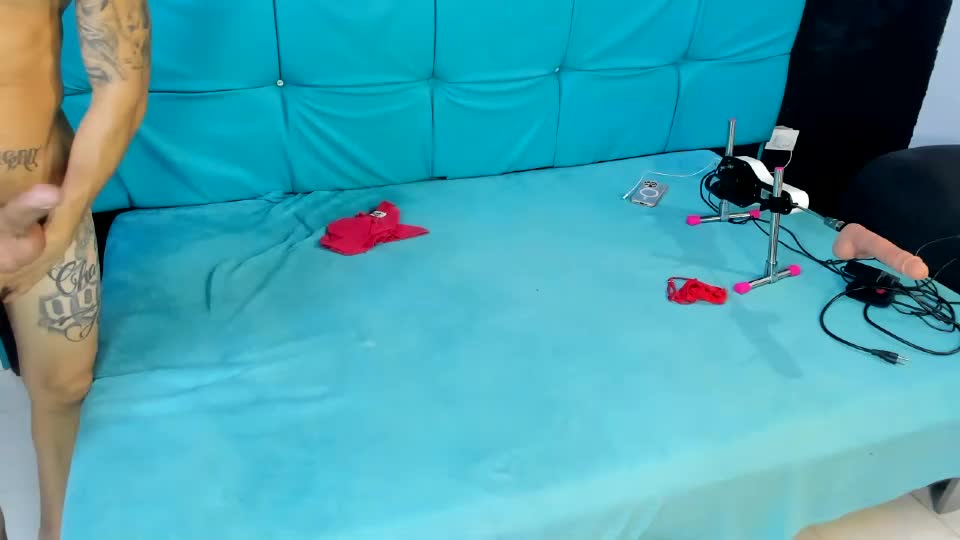 bunny_petit Webcam Chat June 20, 2026