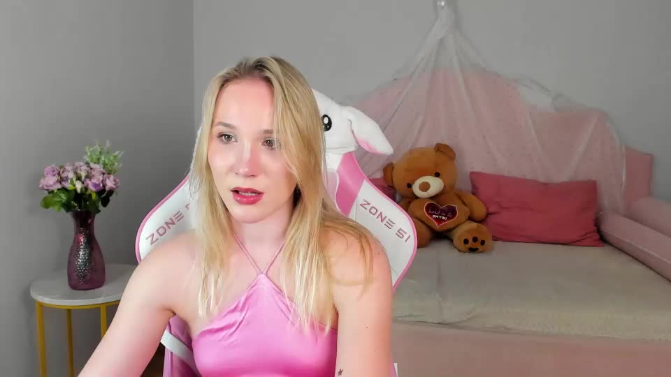 elaravoltage Webcam Chat June 28, 2026