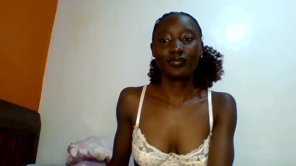 sexylucia5 Webcam Chat June 28, 2026