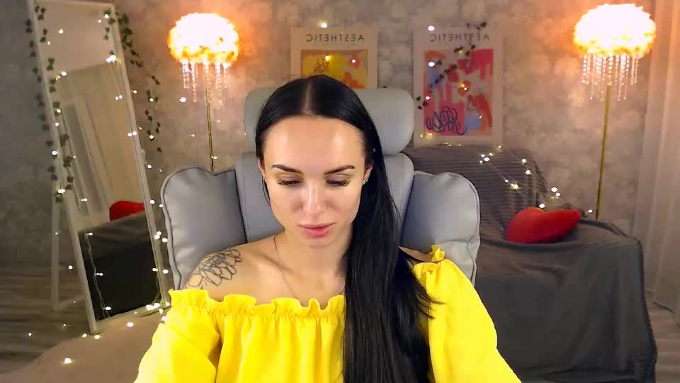 nicolemerz Webcam Chat June 28, 2026