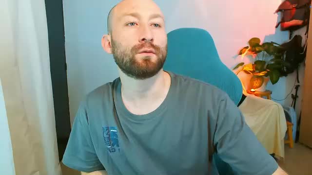 holly_and_honey_69 Webcam Chat June 14, 2026