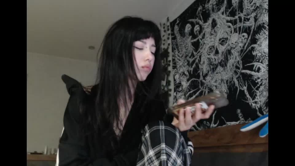 wavy_nights Webcam Chat June 28, 2026