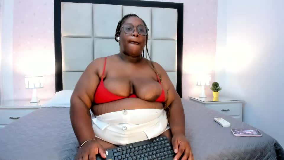 treisyvixen Webcam Chat June 29, 2026