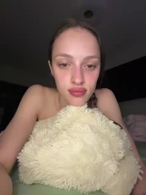 MilaLuxury Webcam Chat June 26, 2026