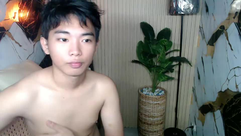 hottestloues Webcam Chat June 26, 2026