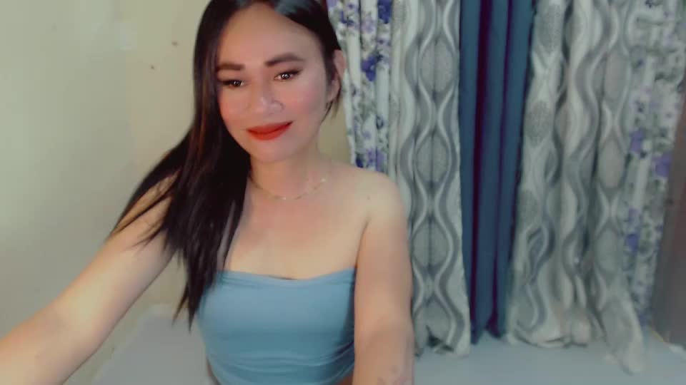 urlovely_che Webcam Chat June 28, 2026
