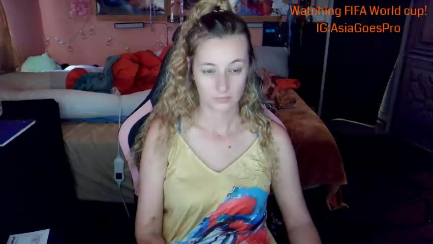 yoursecretgirlfriend963 Webcam Chat June 16, 2026