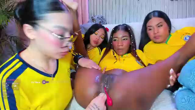 hotties_kittens18 Webcam Chat June 15, 2026